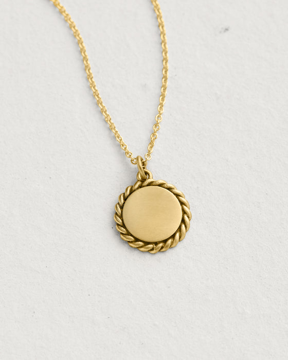 Rope Border Round Pendant